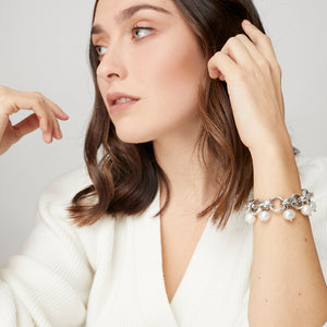 
                  
                    Load image into Gallery viewer, Link Bracelet
                  
                